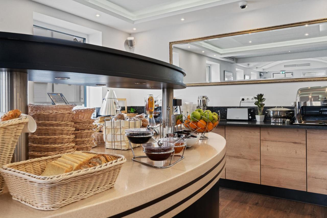 Hotel Adler FDH Kültér fotó