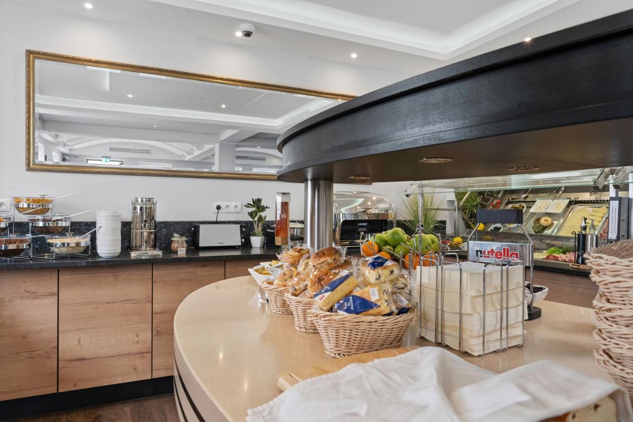 Hotel Adler FDH Kültér fotó